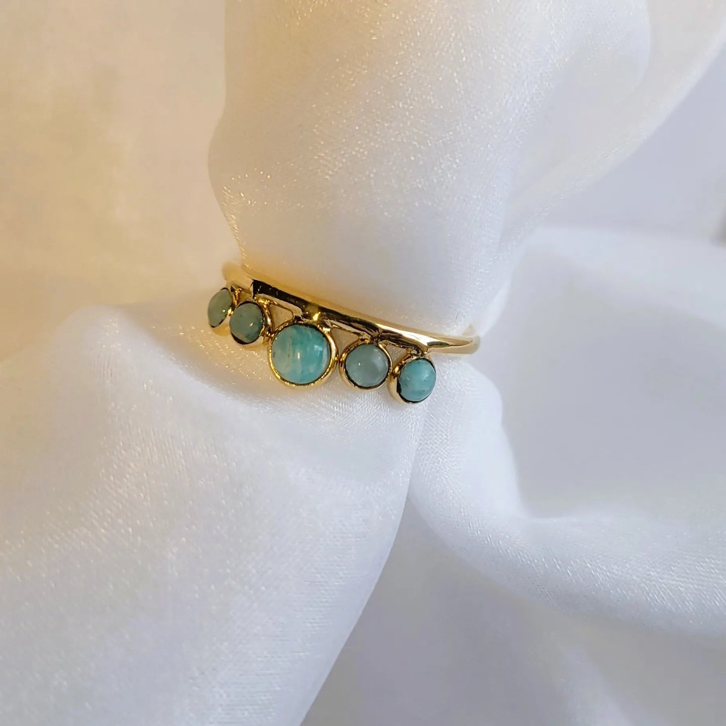 bague simple Marylou amazonite de Niiki Paris, bague tendance 2025