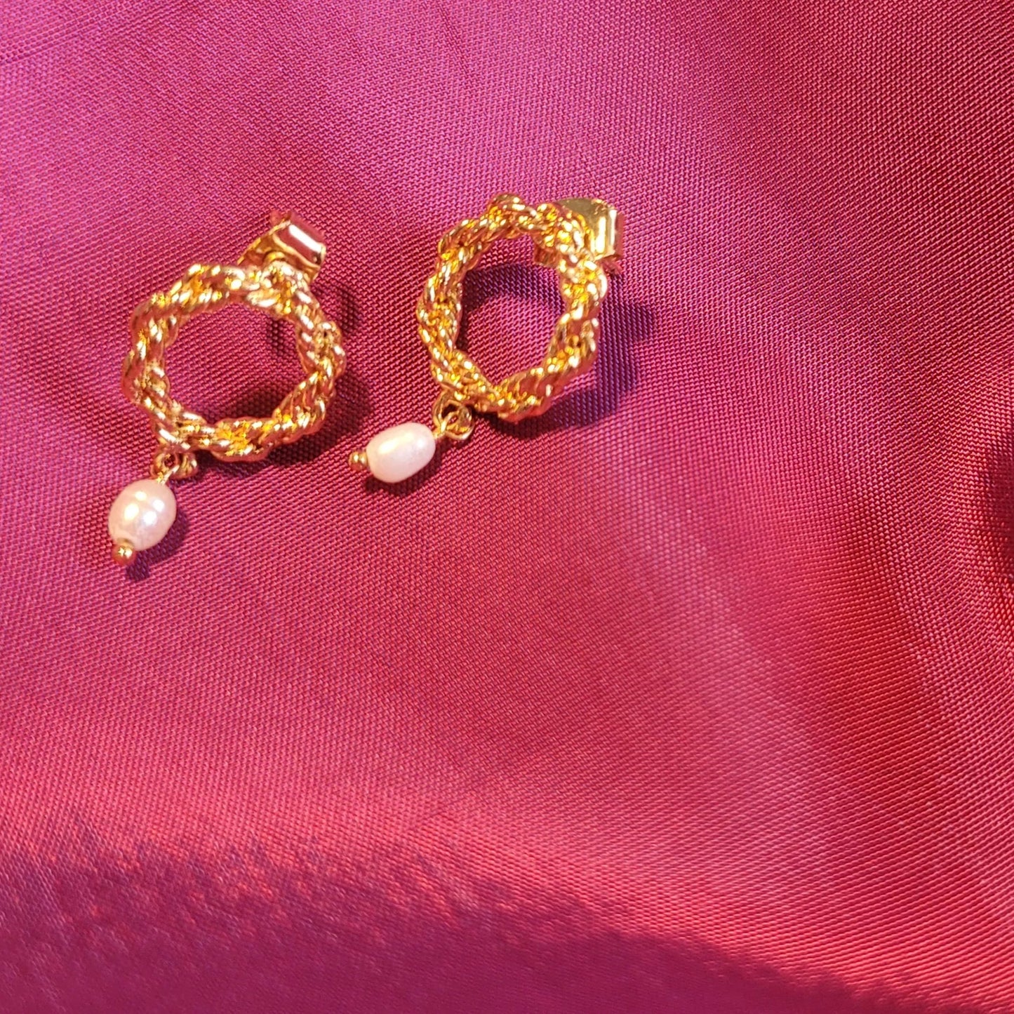 boucles d’oreilles Sérénité avec perle Niiki Paris, tendance 2025