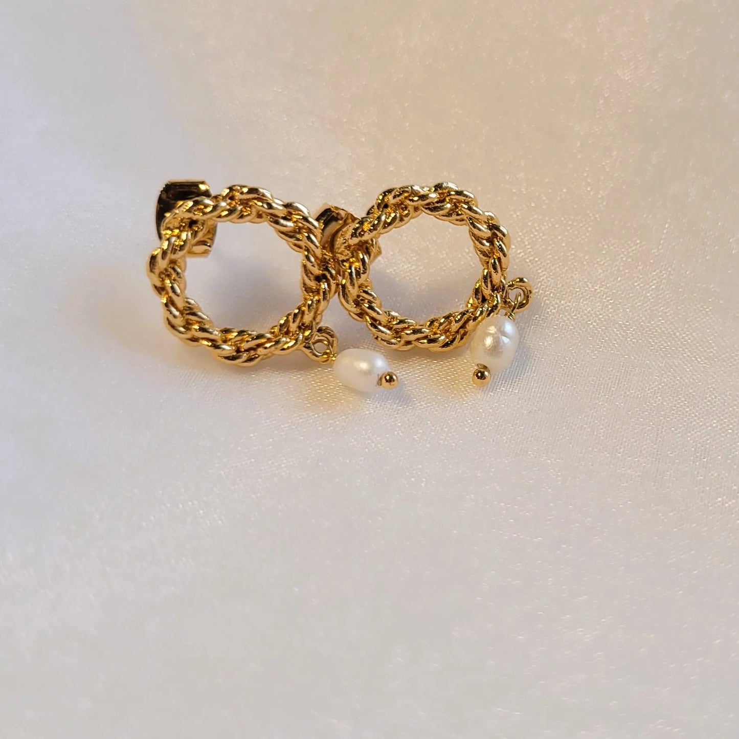 boucles d’oreilles Sérénité avec perle Niiki Paris, boucles d’oreilles créateur