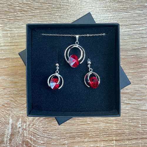 Parure collier boucles en cristal rouge et argent