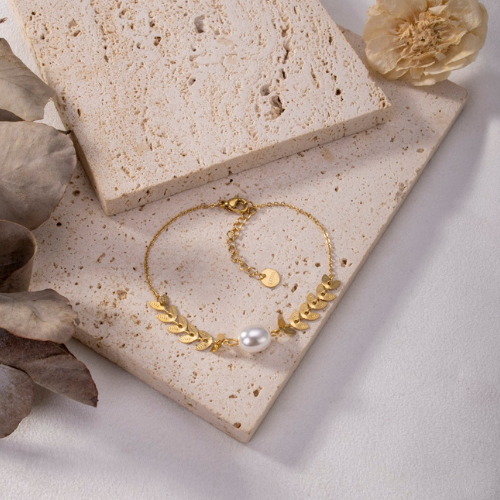 Bracelet plumes et perles doré