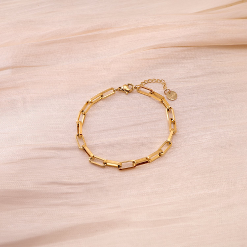 Bracelet chaîne rectangle dorée