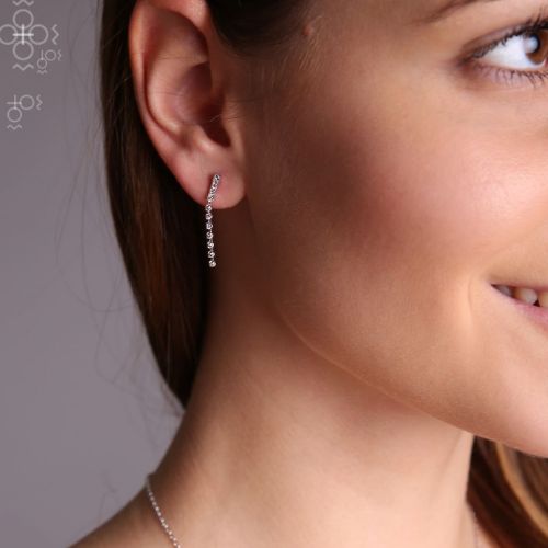 Boucles pavées de cristaux