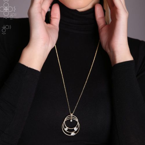 Sautoir avec cristaux Swarovski® plaqué or