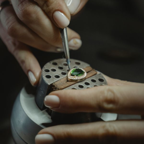 Les bijoux artisanaux : une plongée dans le monde de l'artisanat