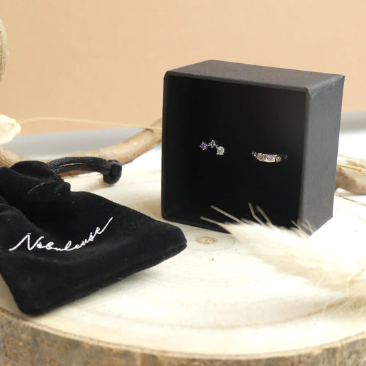 Un Noël Chic avec Place des Bijoux : explorez les dernières tendances pour l’hiver 2024 : Piercings, Créoles, Ear Cuffs et plus !