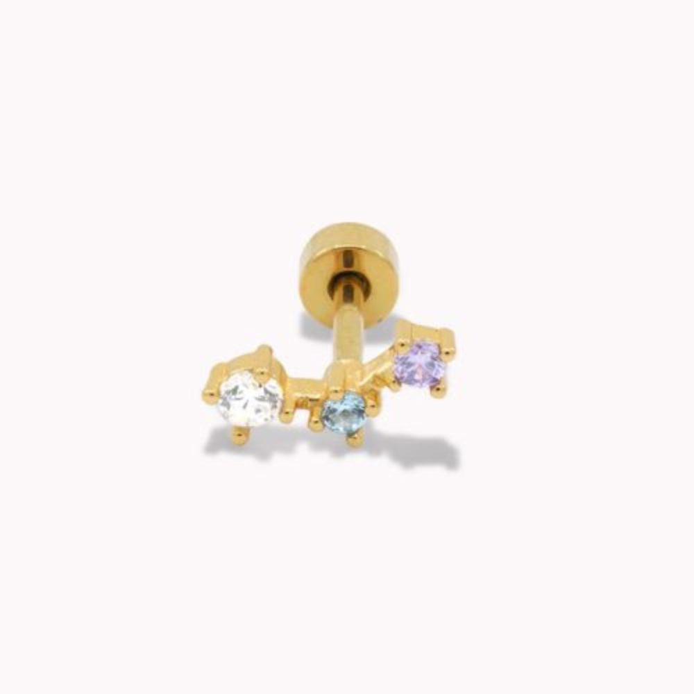 Piercing lob et cartilage avec pierres