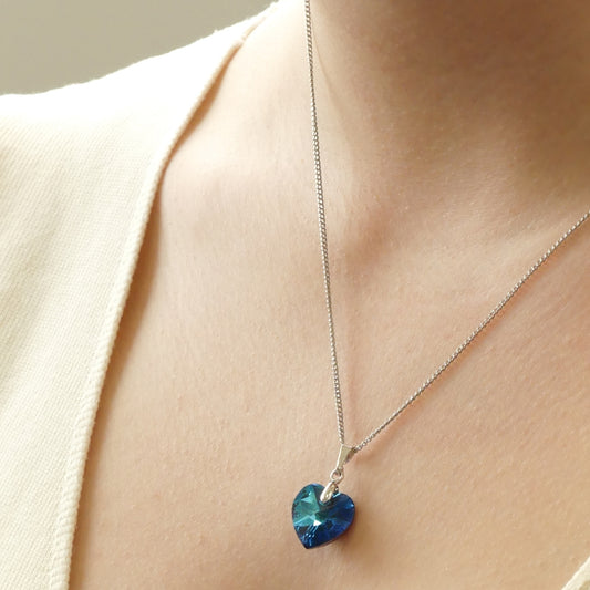 Collier porte cœur bleu en cristal