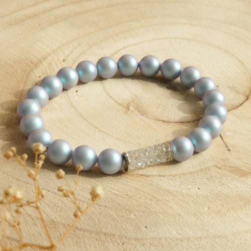 Bracelet perles bleues satin sur fermoir cristal Swarovski®