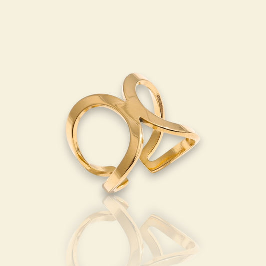 bague dorée Xara, une bague à la mode au design contemporain