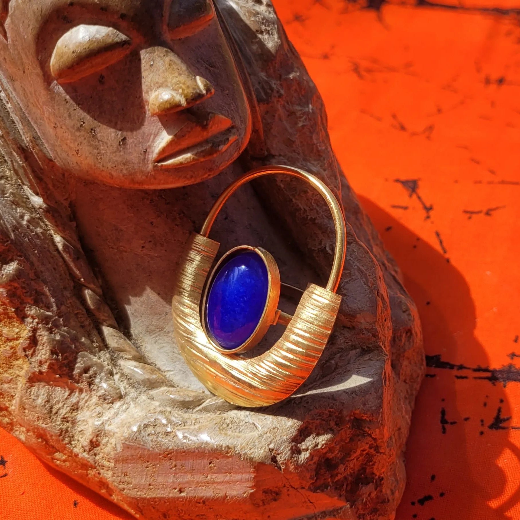 bague ethnique Dogon, une bague pour femme réglable façonnée au Sénégal