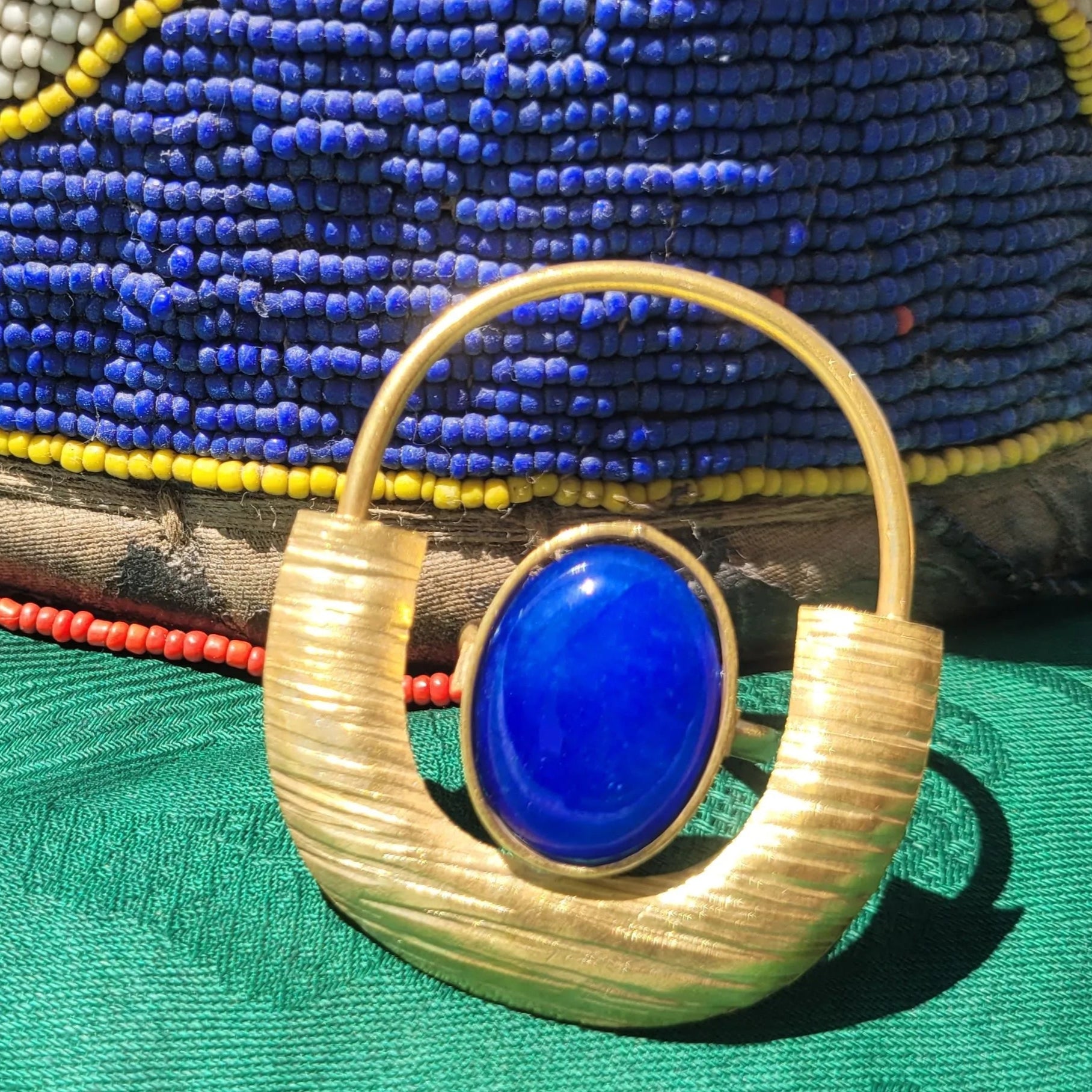 bague ethnique Dogon, une bague pour femme réglable faite main par des artisans dakarois