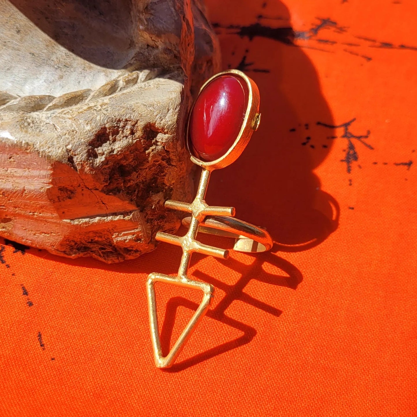 bague ethnique Mace, une bague pour femme réglable pour toutes les tailles de doigts