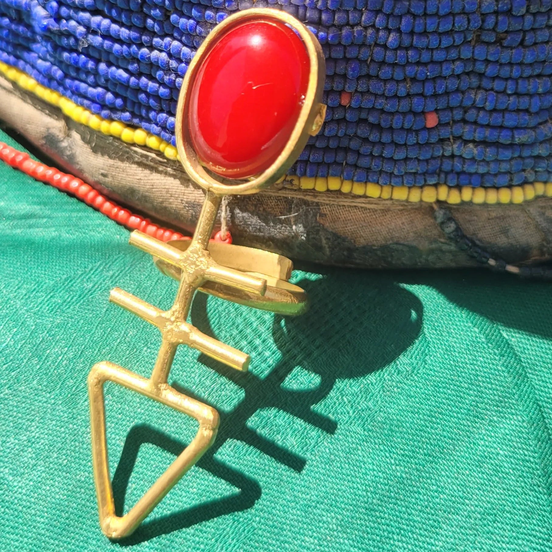 bague ethnique Mace, une bague pour femme réglable façonnée au Sénégal