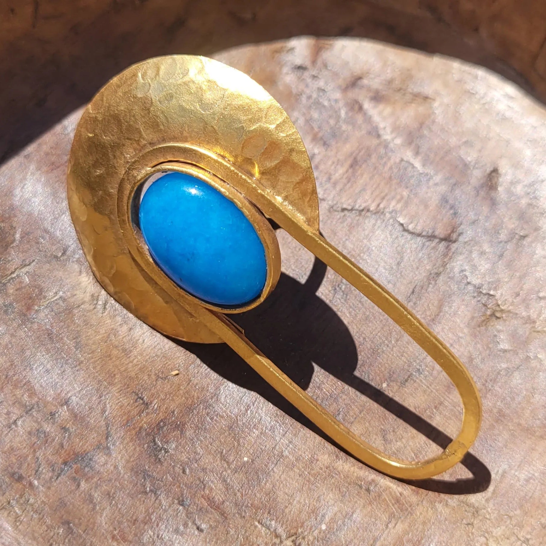 bague ethnique Rana, une bague africaine au fini martelé
