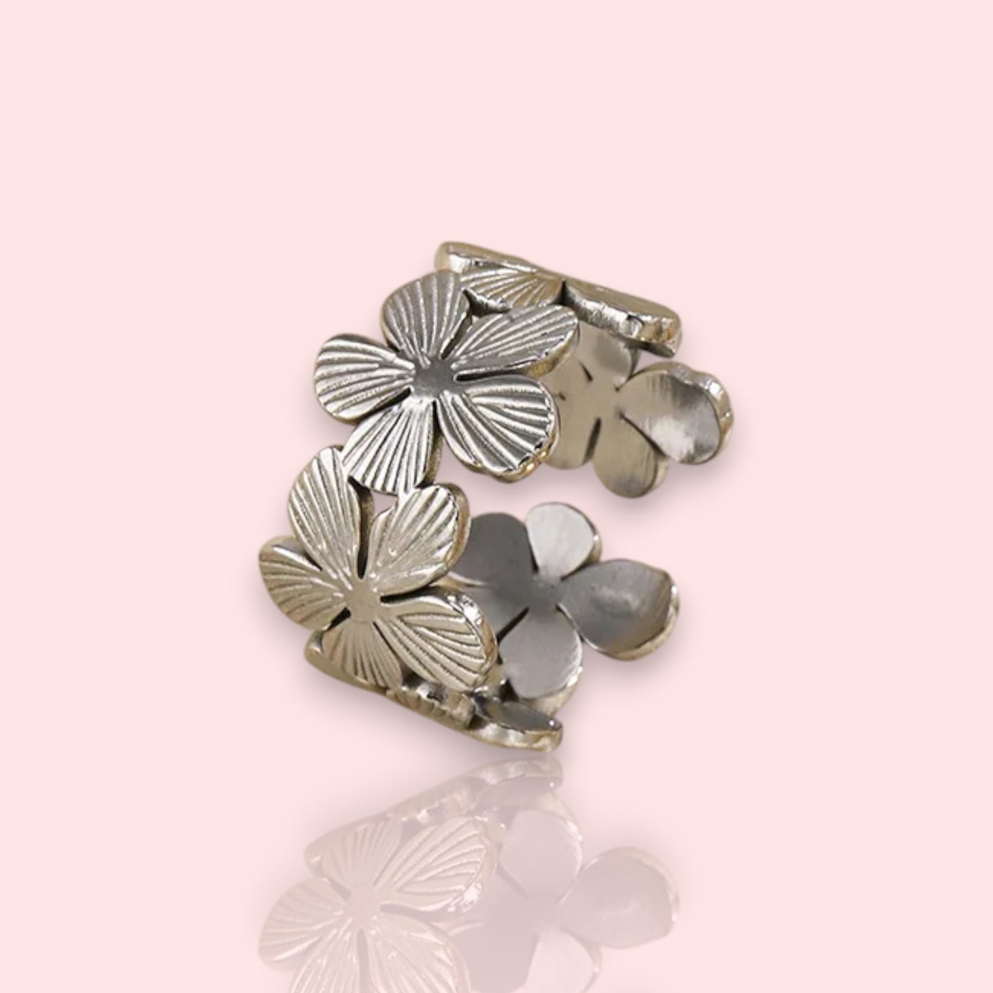 bague fleur Baby Flora, une bague argentée tendance