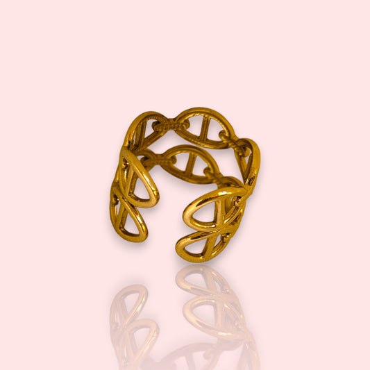 Thalia, une bague dorée en acier inoxydable pour adolescente à la maille marine