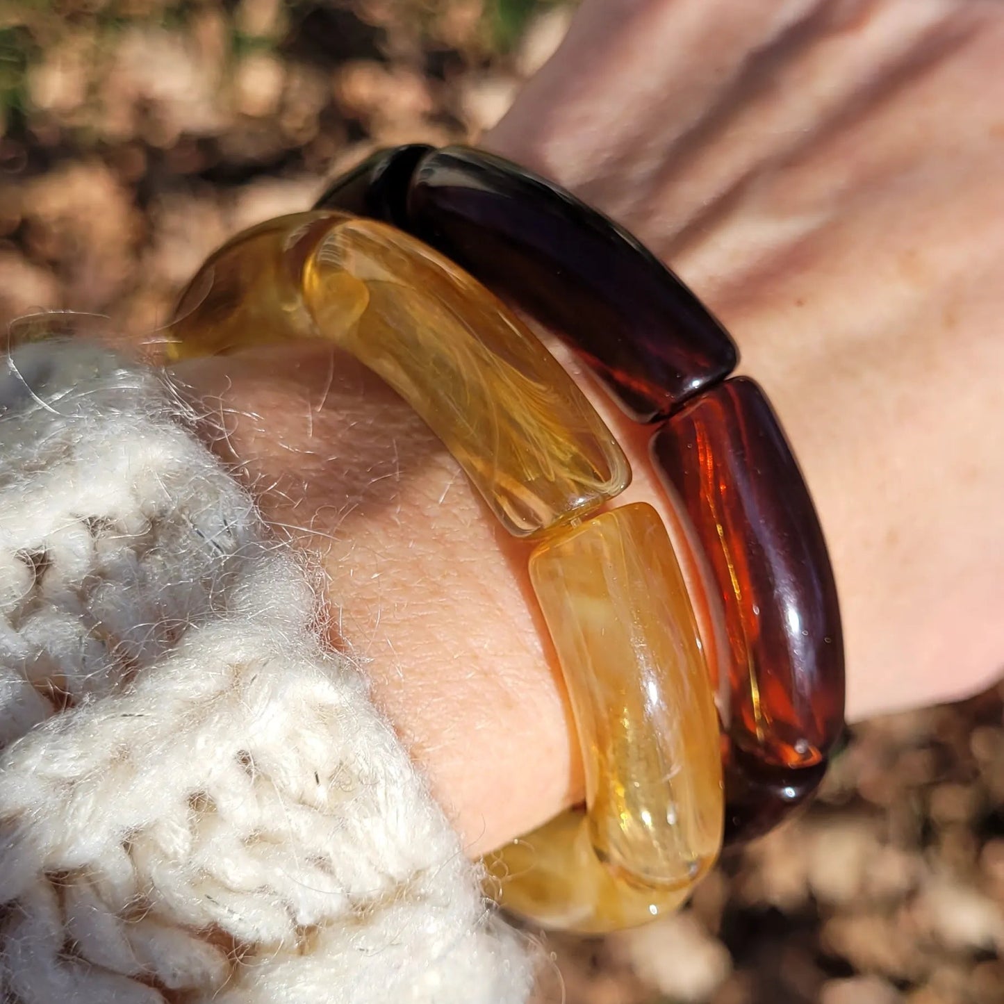 duo Dione, bracelets en acrylique à la mode et iconique au fini cristallin