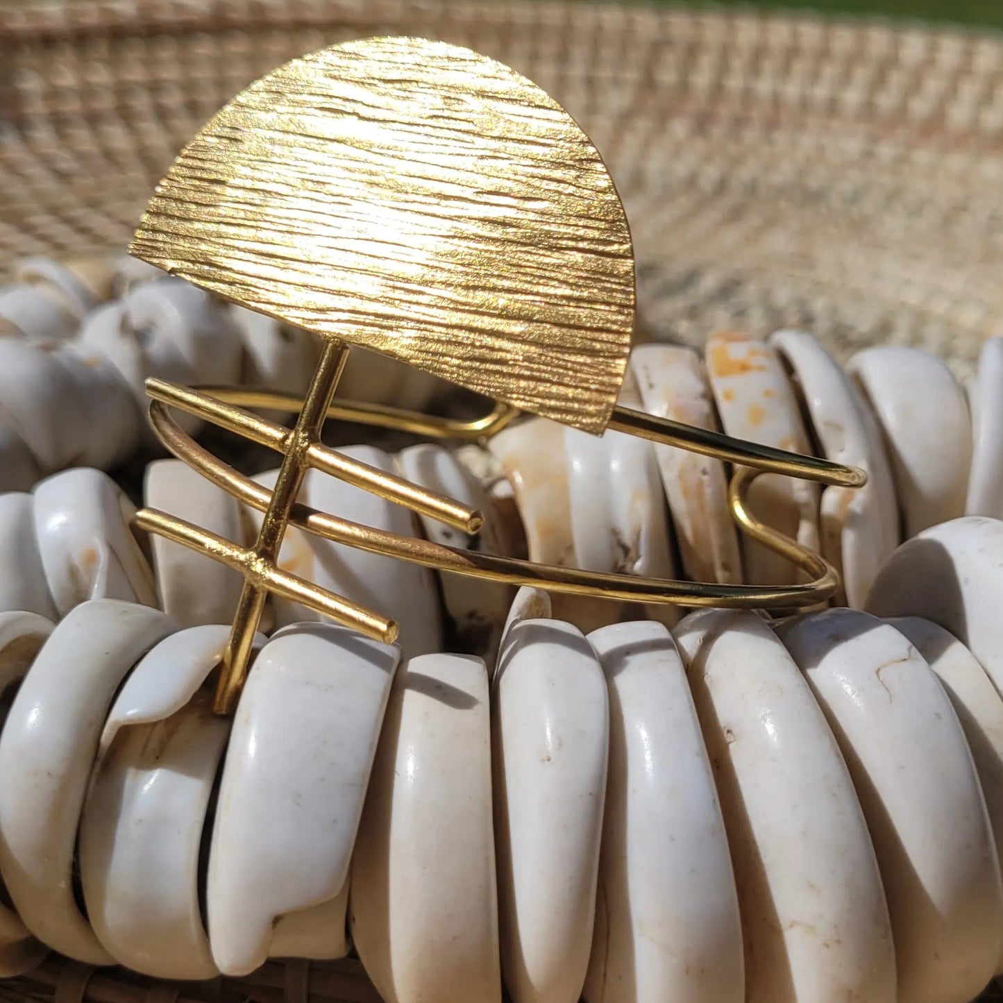 bracelets en bronze Ashanti, des bijoux originaux en forme de poupée