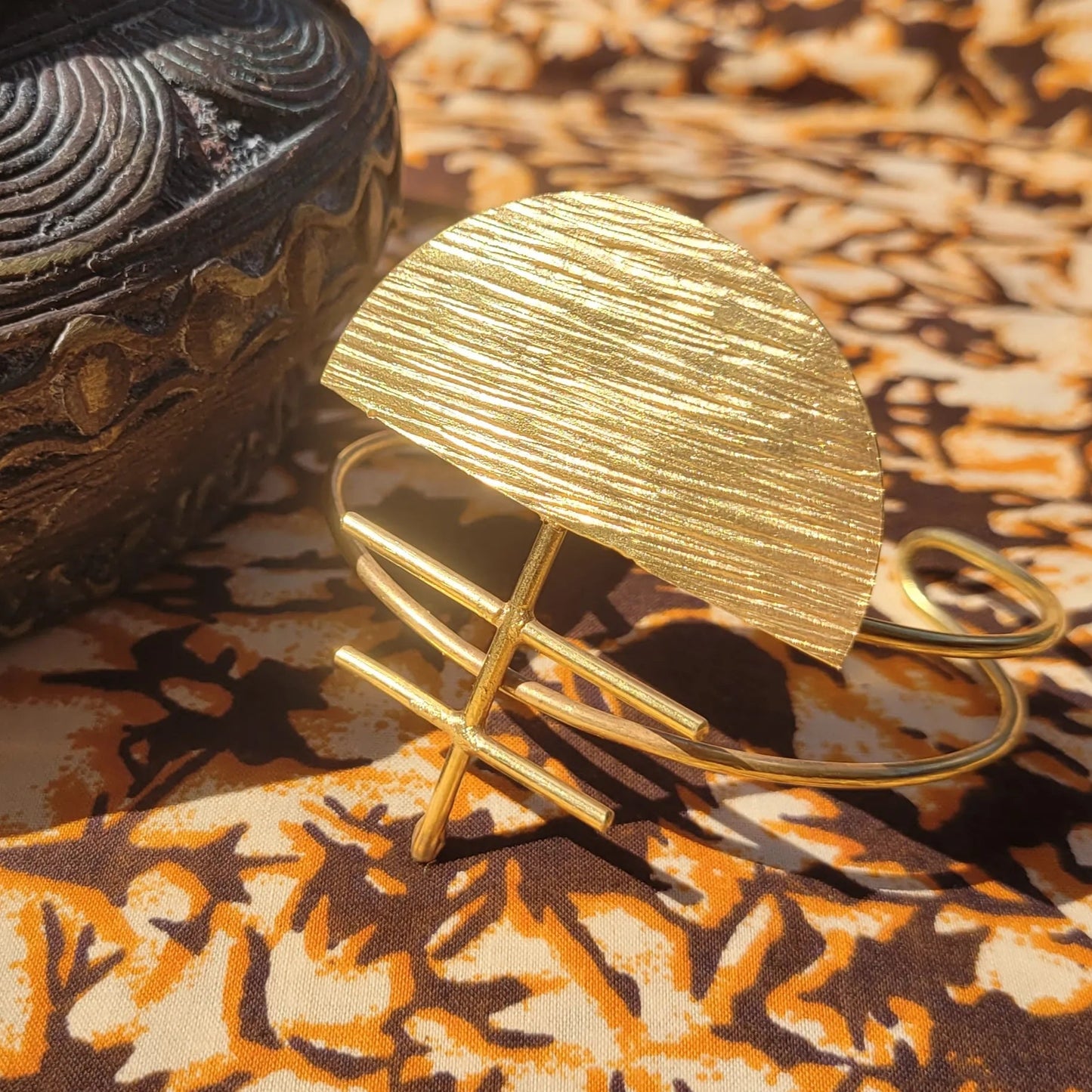 bracelets en bronze Ashanti, des bijoux originaux façonnés au Sénégal