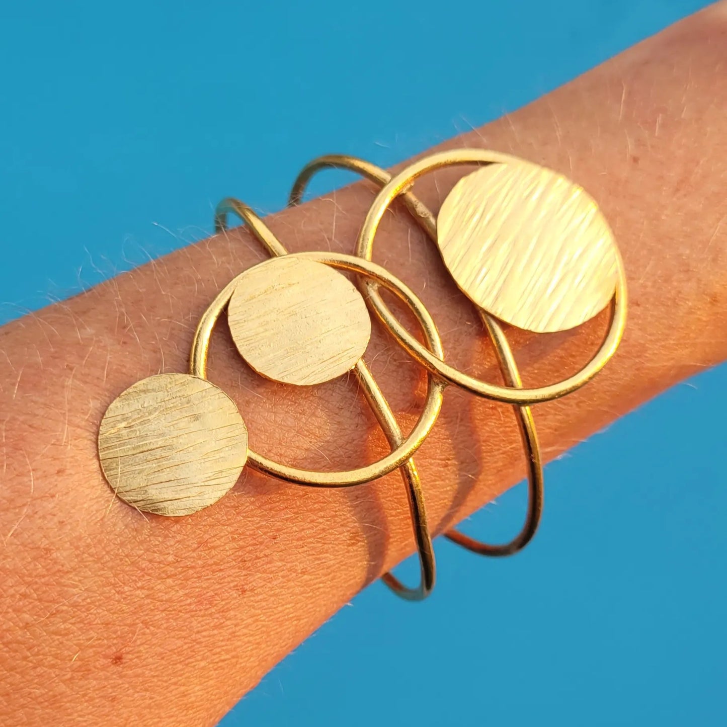 bracelet en bronze Danku, un bijou africain ajustable à tous les poignets