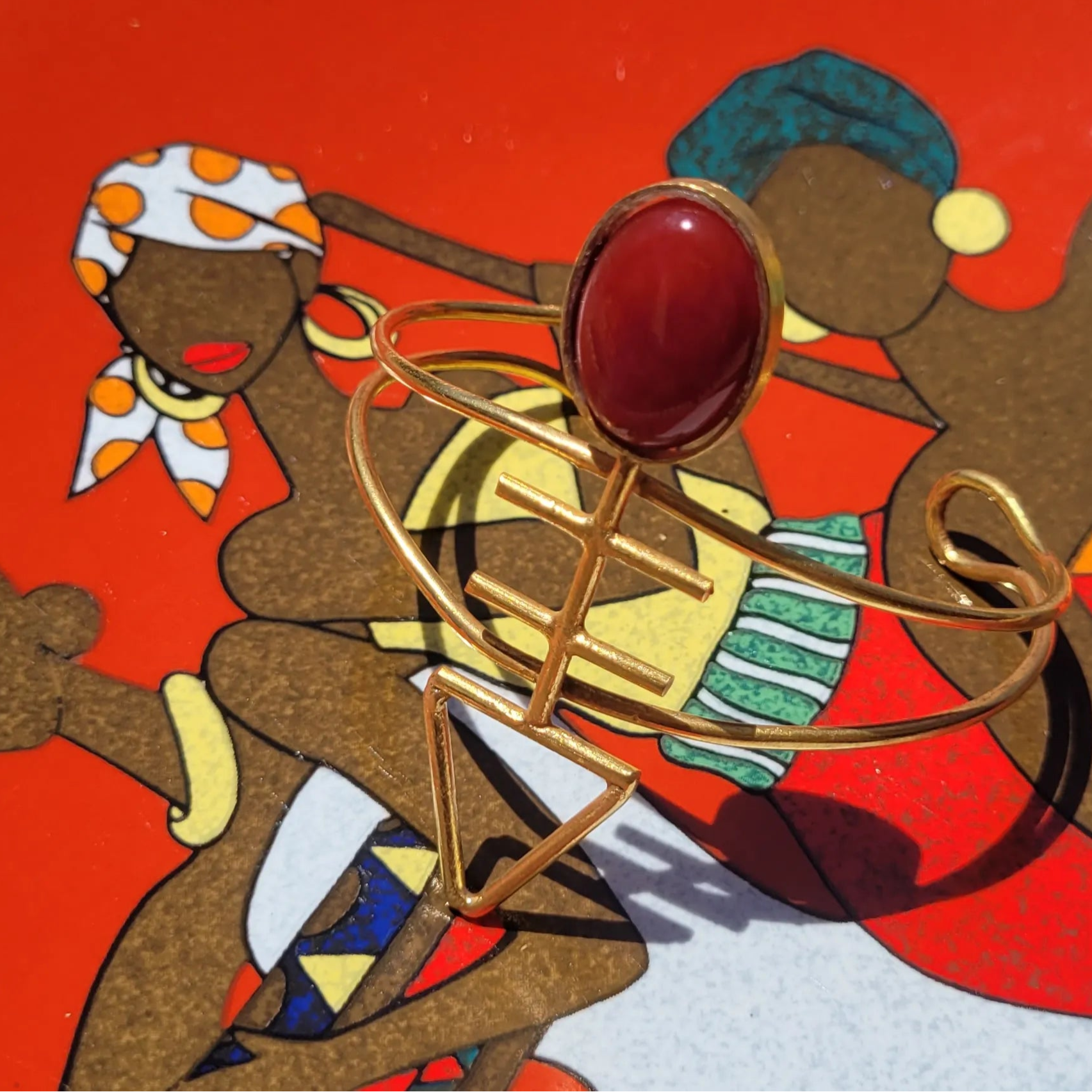 bracelets en bronze Mace, des bijoux originaux au fini satiné