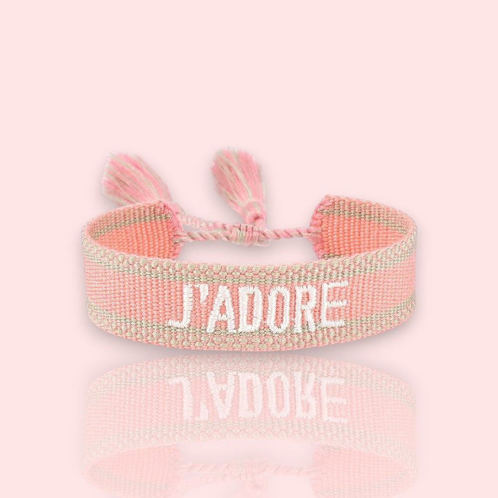 bracelet J’adore en tissu corail, un bracelet en tissu à nouer tendance