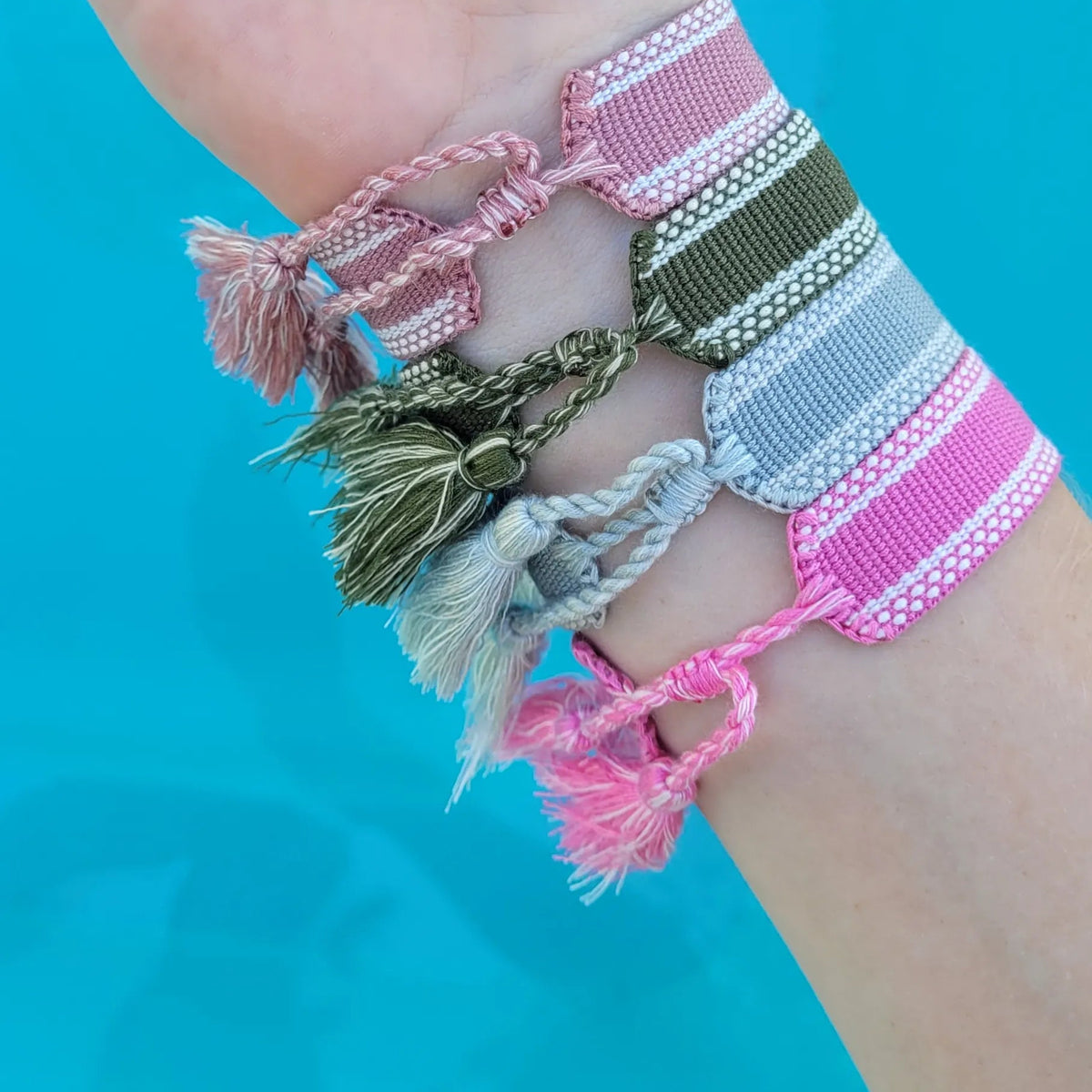 bracelet J’adore en tissu kaki, une inspiration iconique de la marque Dior