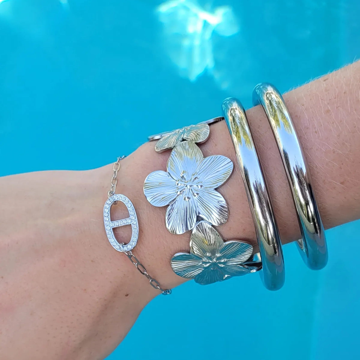 bracelet rigide Pretty, un jonc argenté élégant