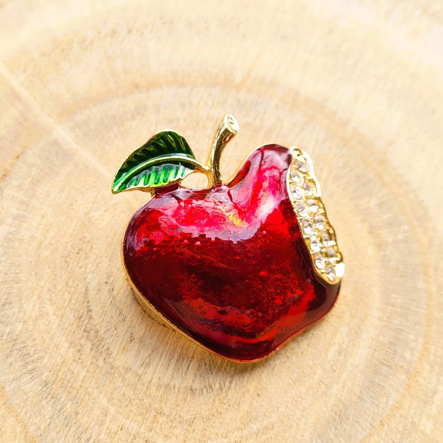 broche dorée Ariane, un bijou fantaisie