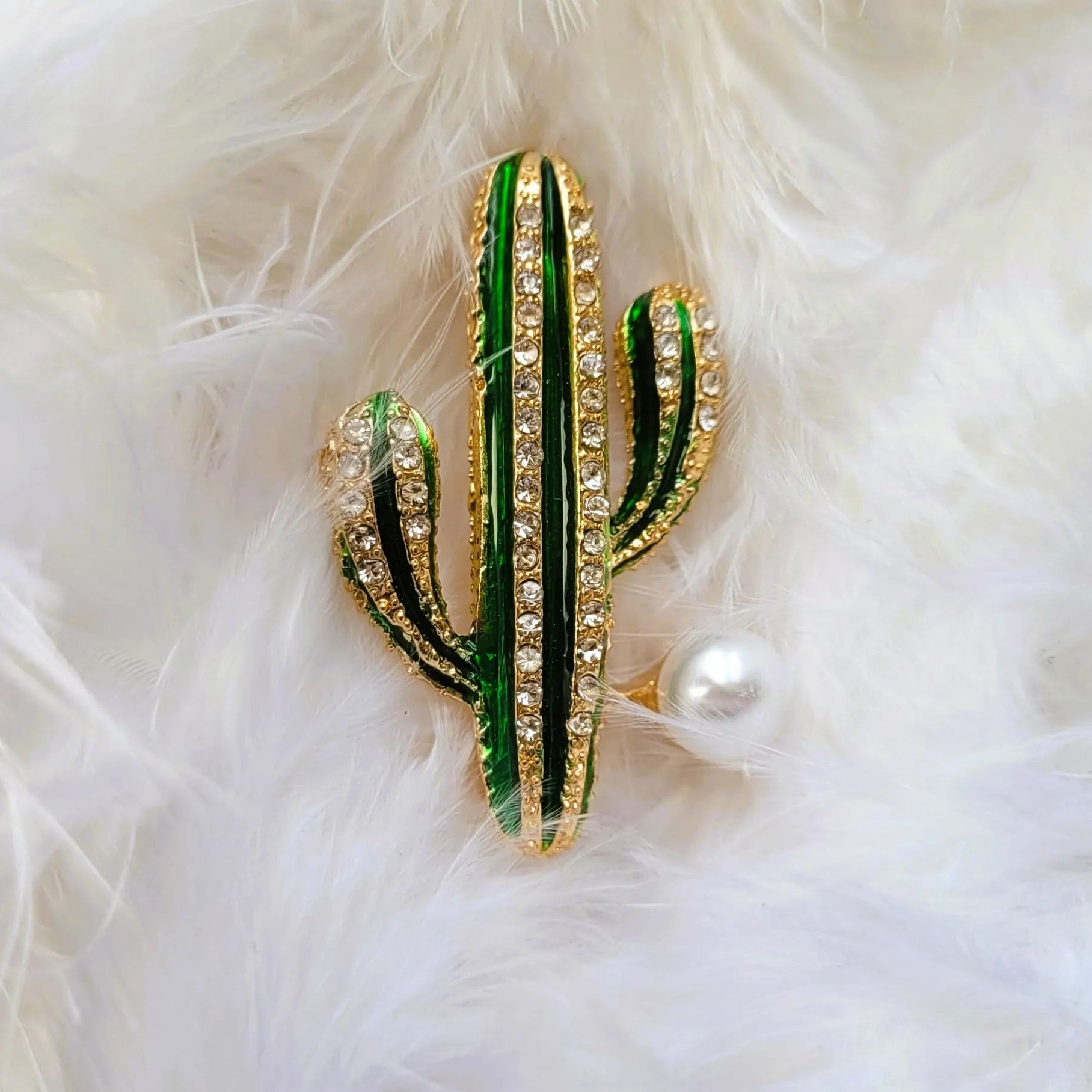 broche dorée Arizona, un bijou fantaisie inspiré de la nature