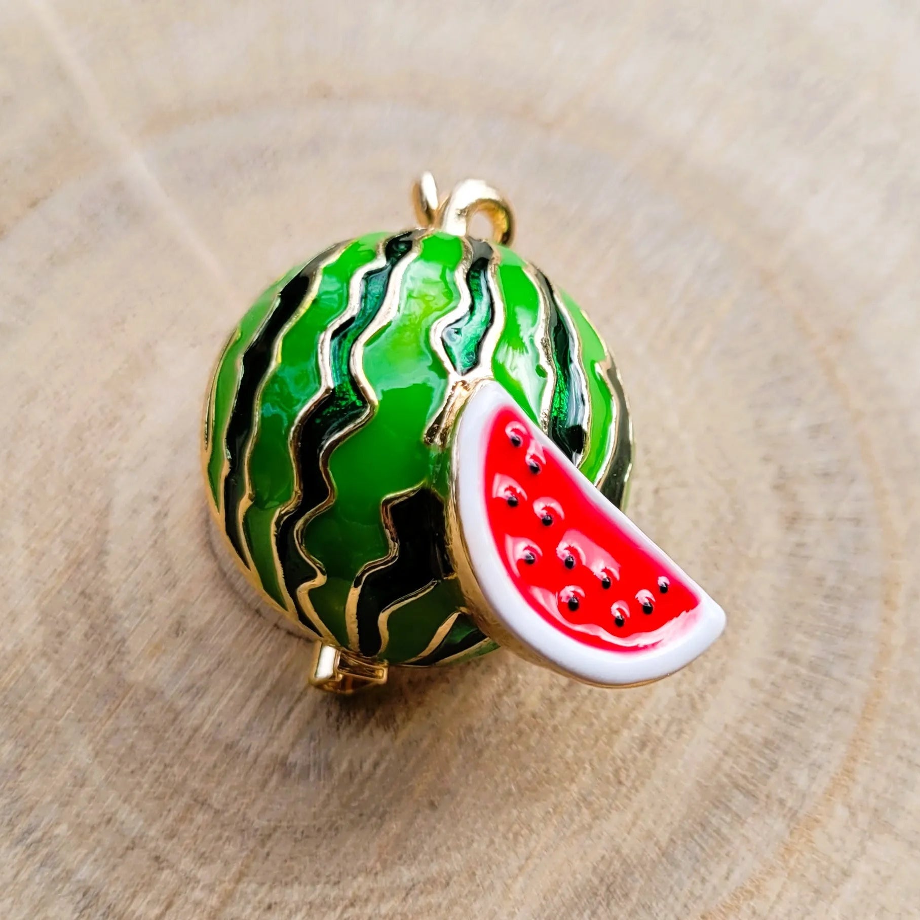 broche dorée Sandia, un bijou fantaisie