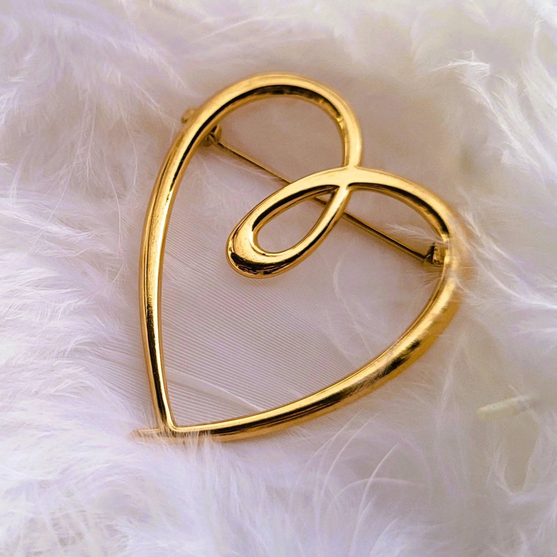 broche dorée Tendress en acier inoxydable de la collection de broches bijoux