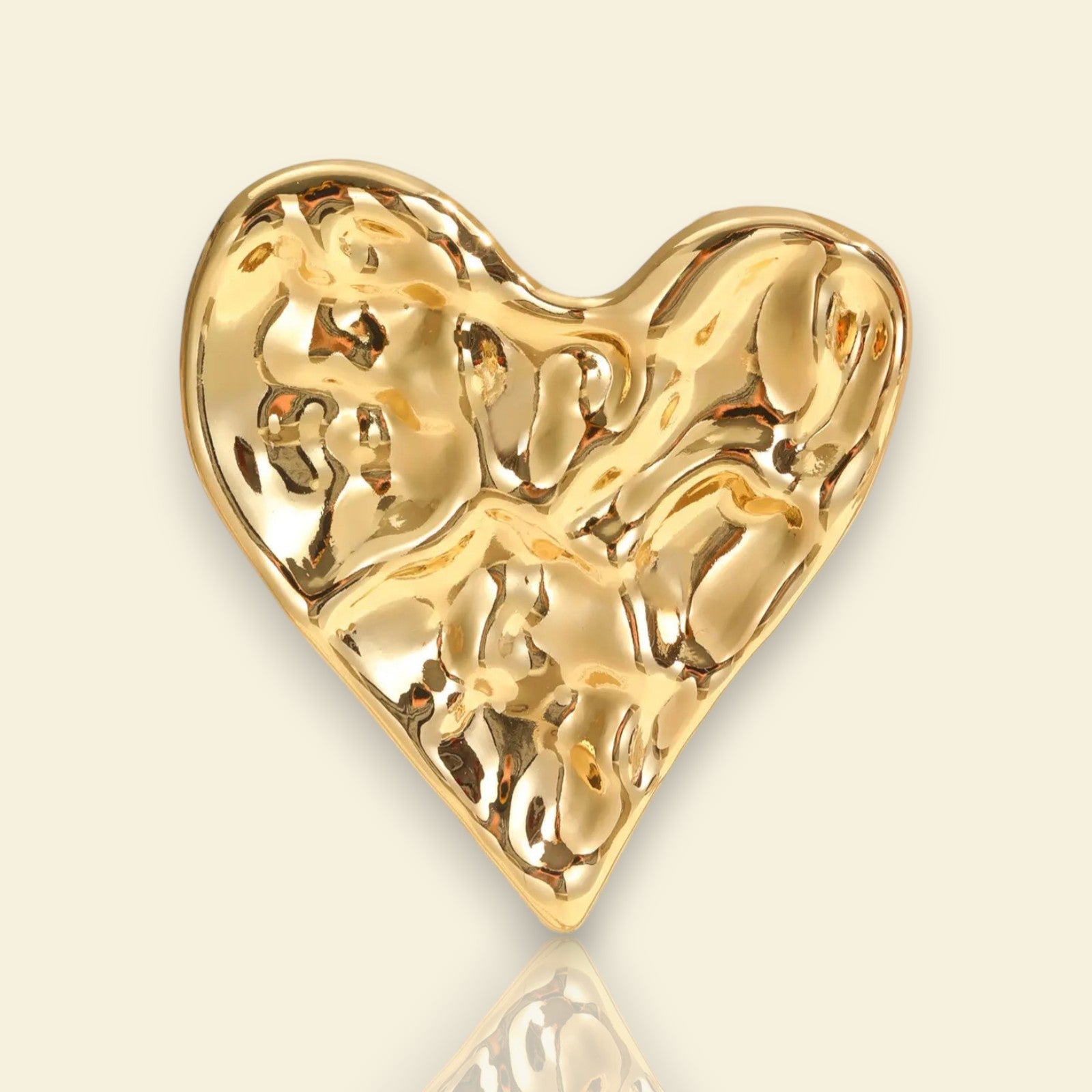 broche dorée Vénus, une grosse broche cœur