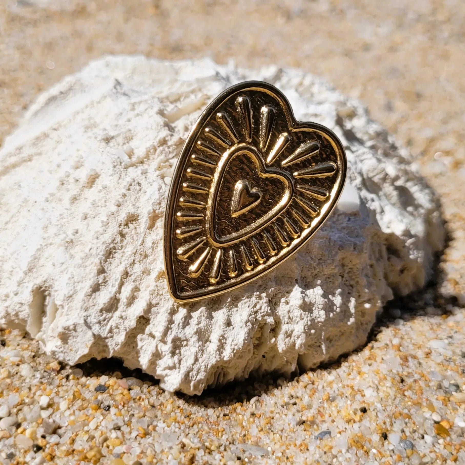 broche Valentine en laiton recouvert d’or pour femme chic