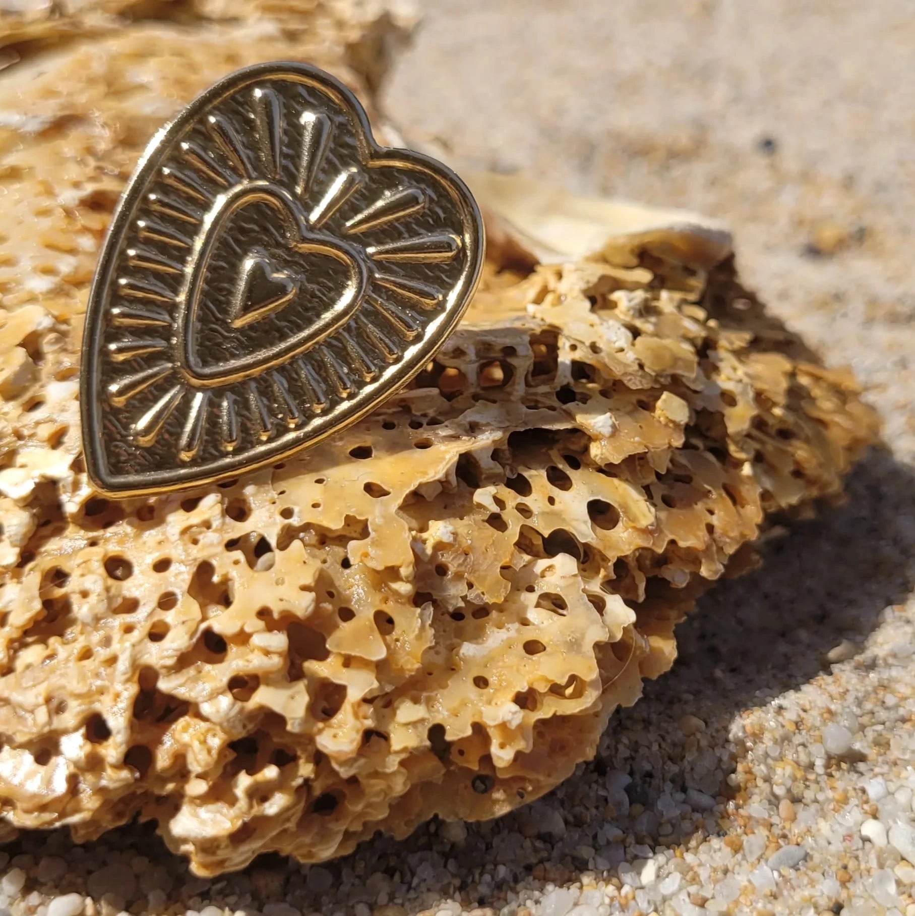 broche pour femmes Valentine en laiton recouvert d’or