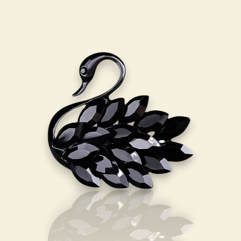 broche luxe Odile, une broche gracieuse pour vêtement de femme