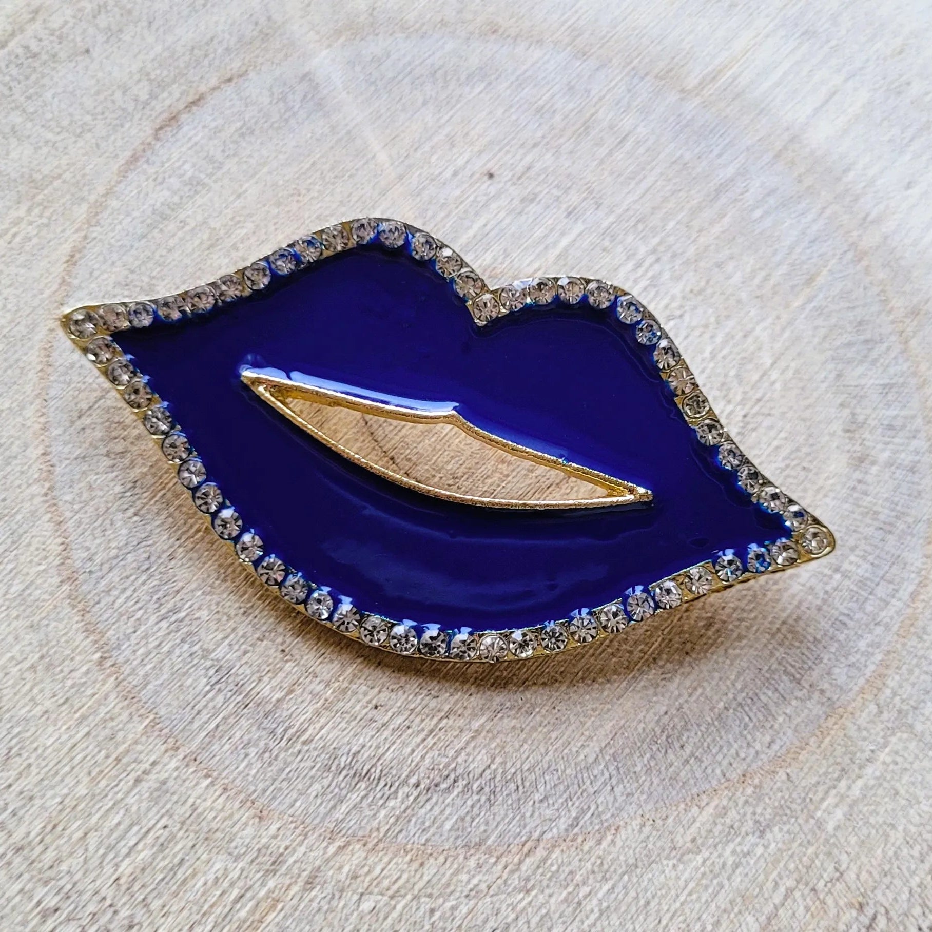 broche pour vêtement de femme Lipsy, une broche luxueuse vintage bleue 