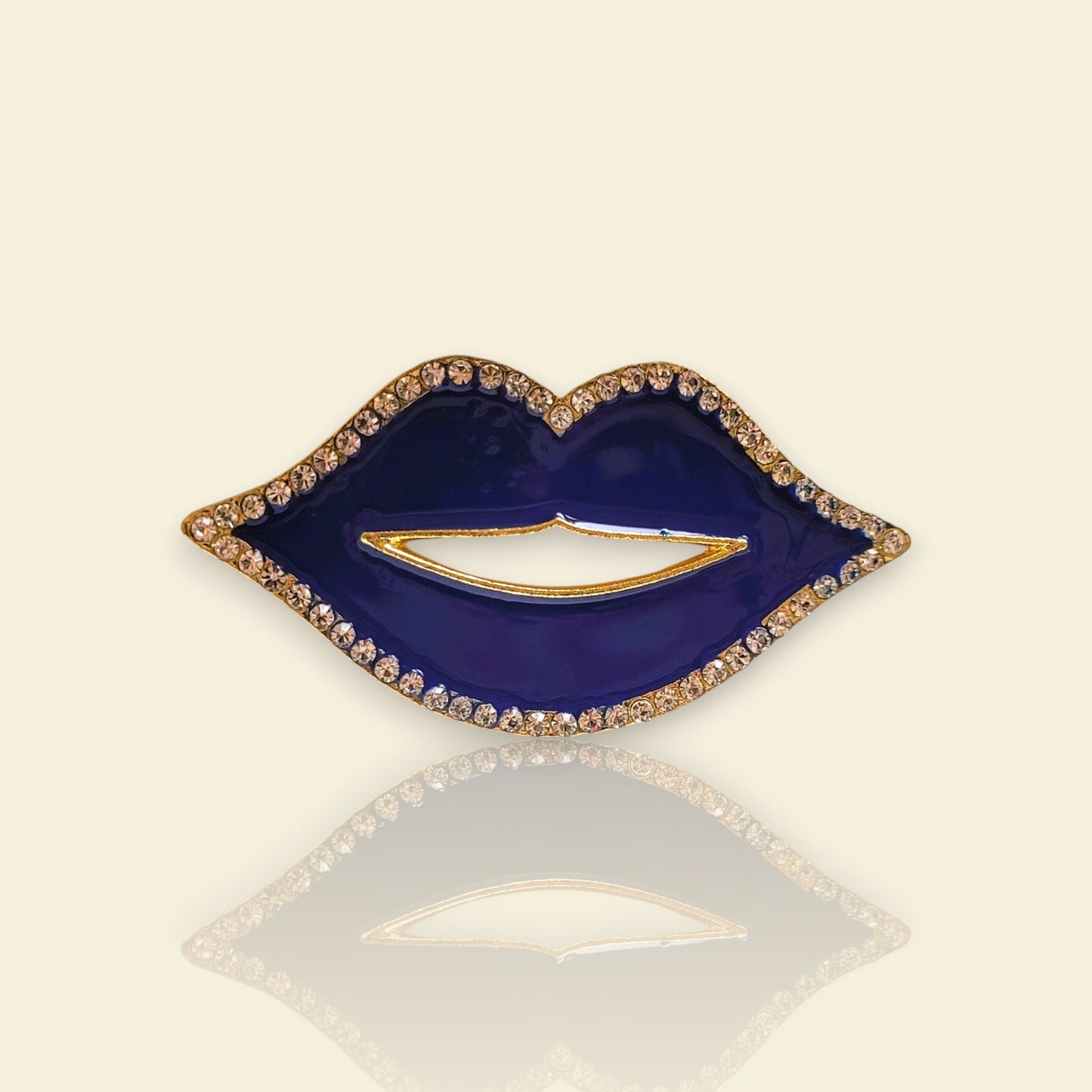 broche pour vêtement de femme Lipsy, un bijou vintage bleu 