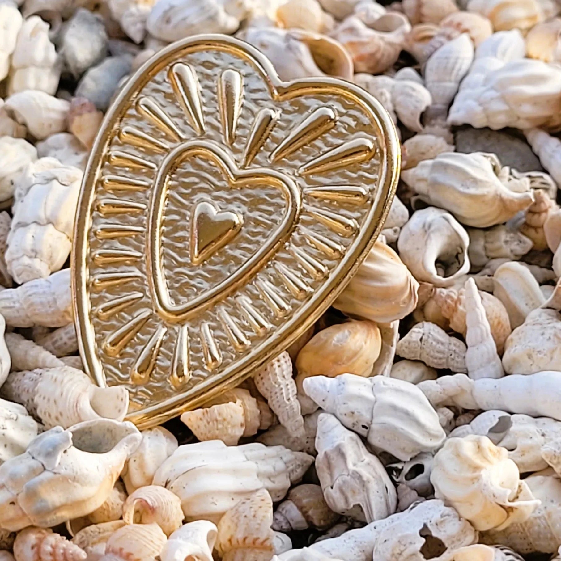 broche pour vêtement Valentine en laiton recouvert d’or fin
