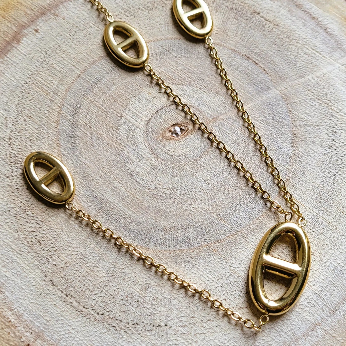 collier Azura, un long collier en y à la maille marine