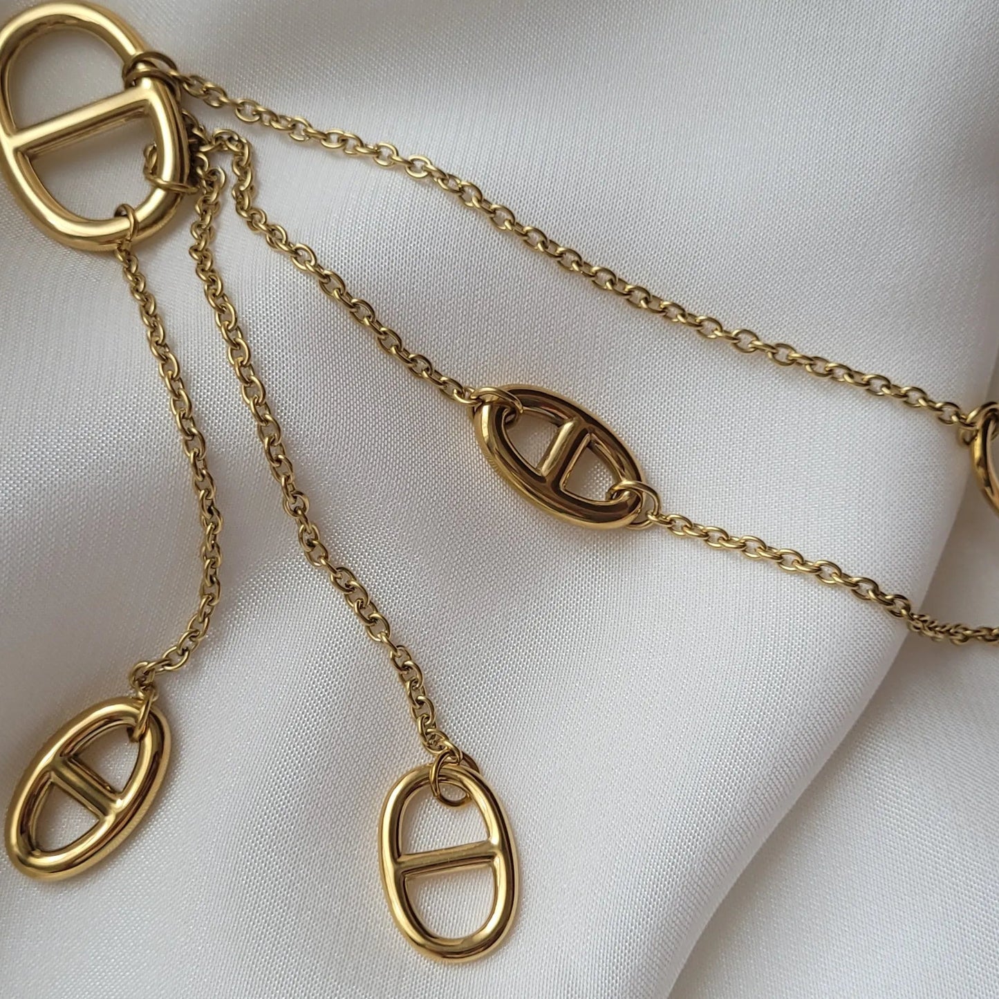 collier Naya, un sautoir fantaisie en y à la maille marine
