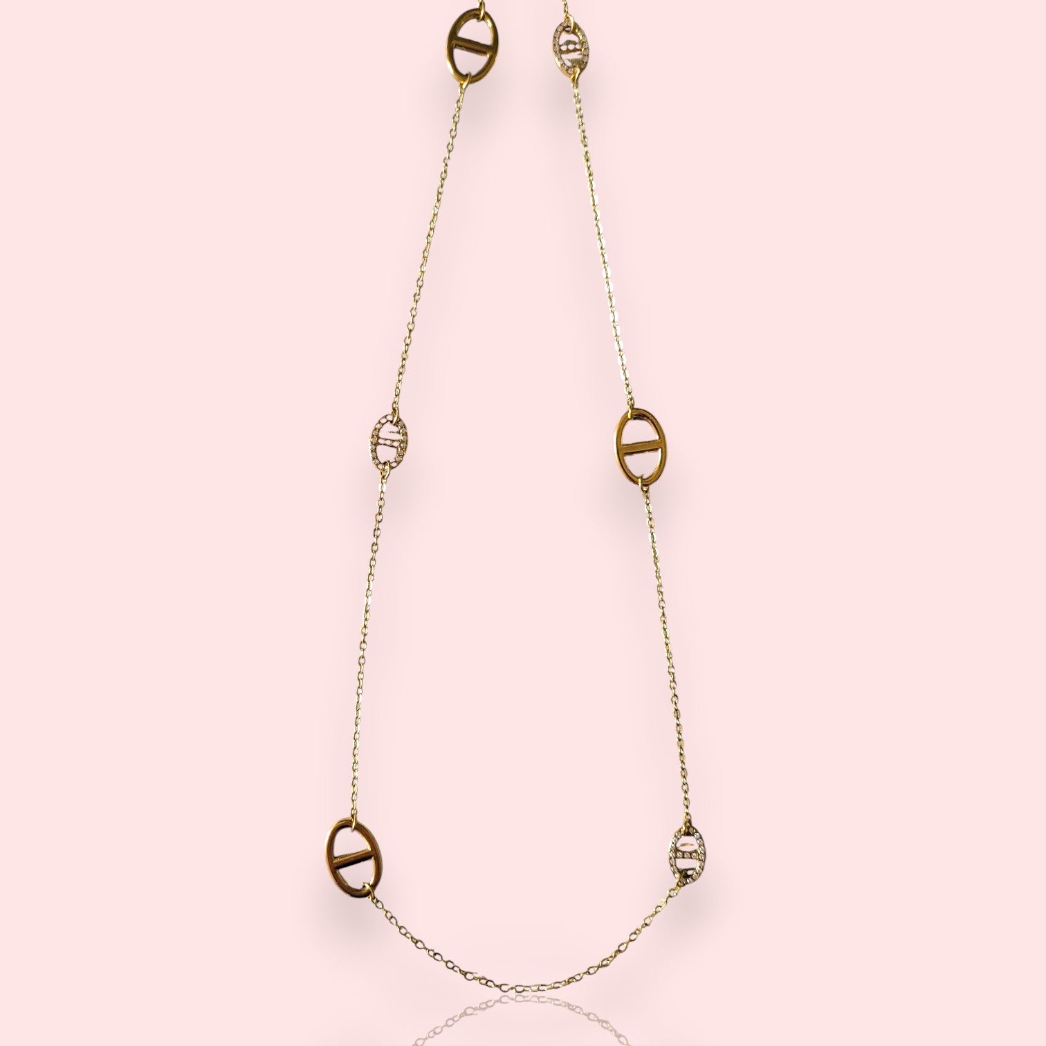 collier Nerea, un sautoir fantaisie à la maille marine dorée