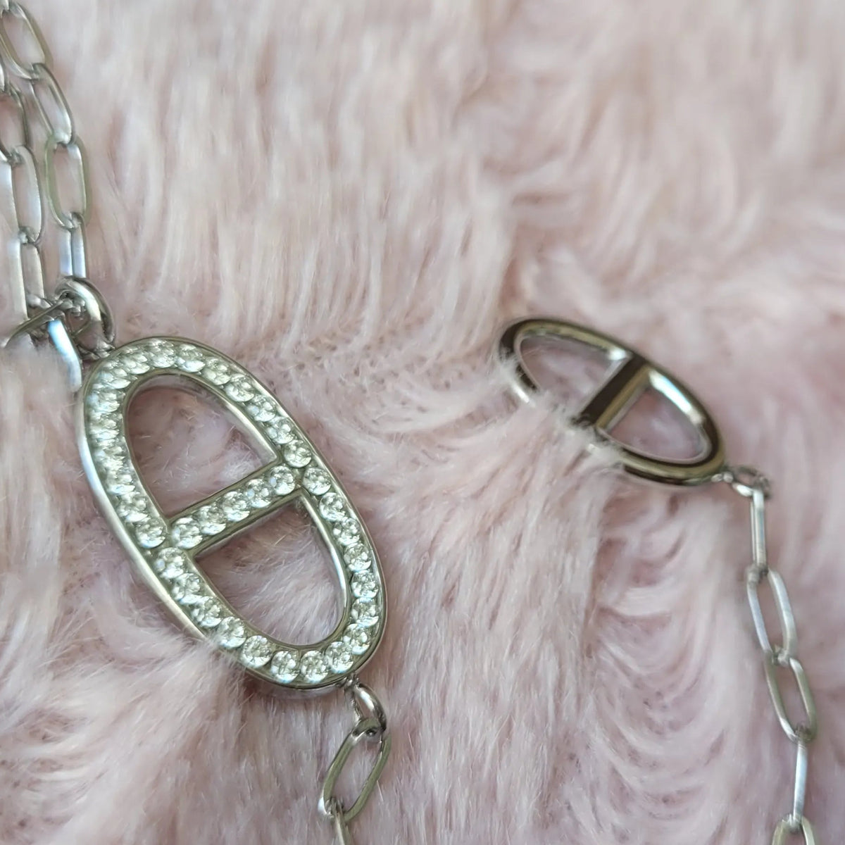 collier Thaléa, un sautoir fantaisie à la maille marine iconique