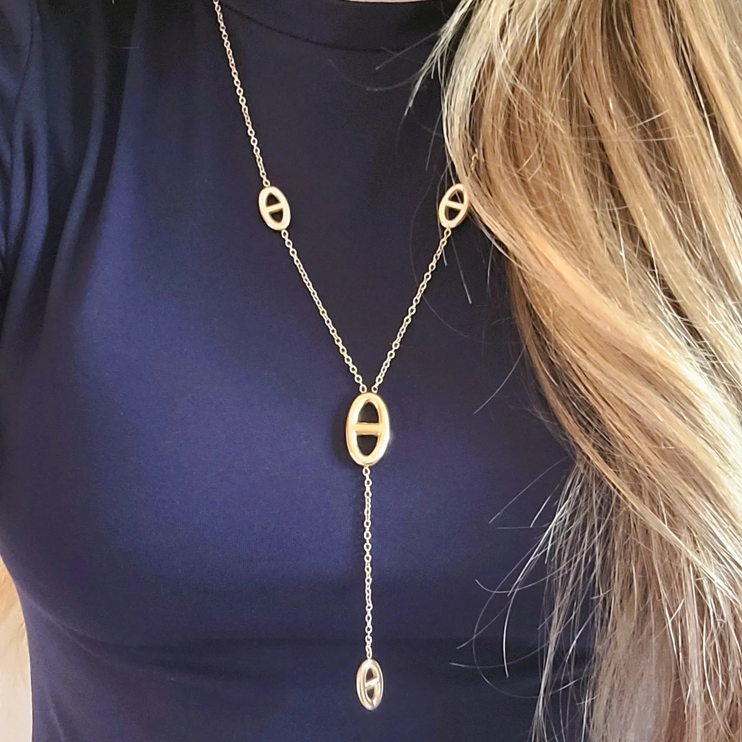 colliers Azura, des bijoux en acier inoxydable à la maille marine 