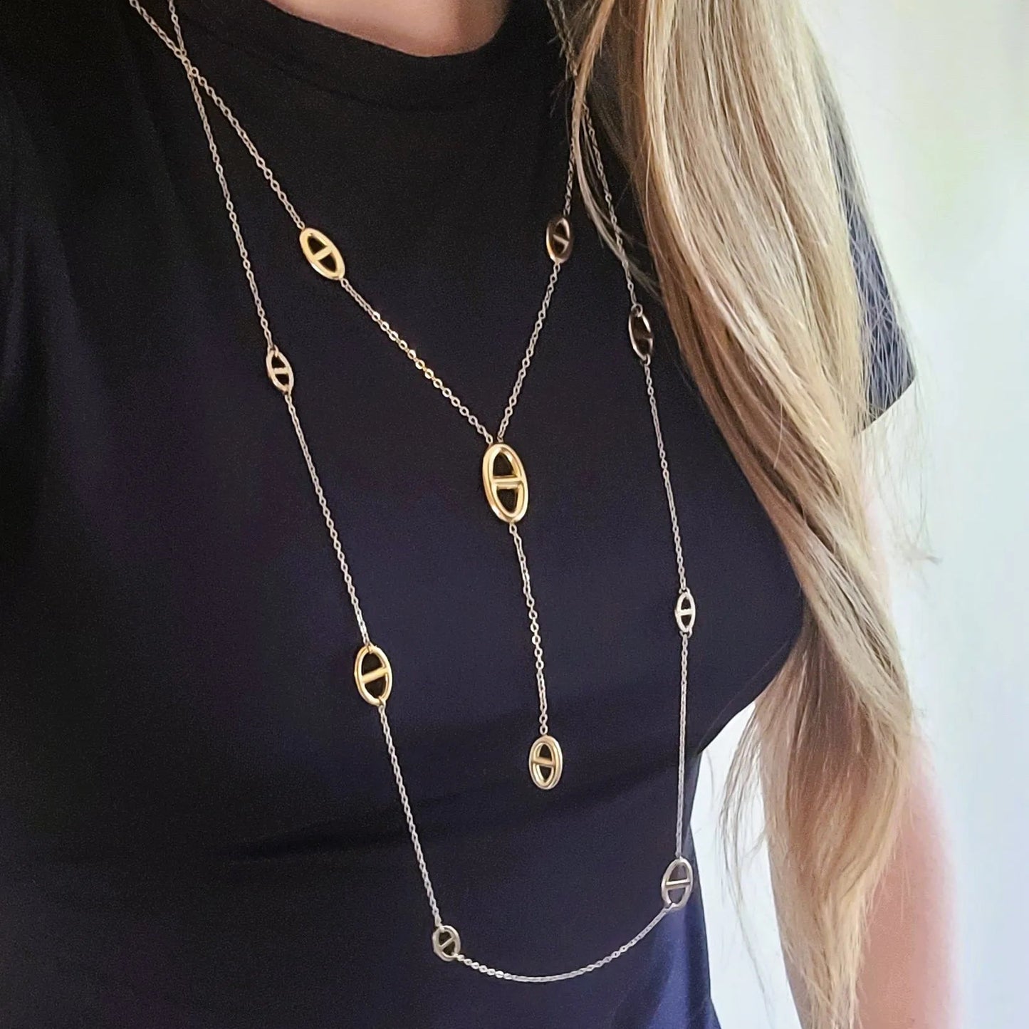 colliers Nerea, des bijoux avec des breloques en maille marine 