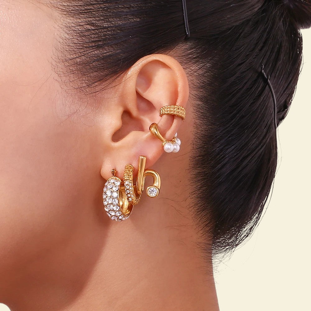 earcuff doré Perléa, un faux piercing pour des oreilles non percées