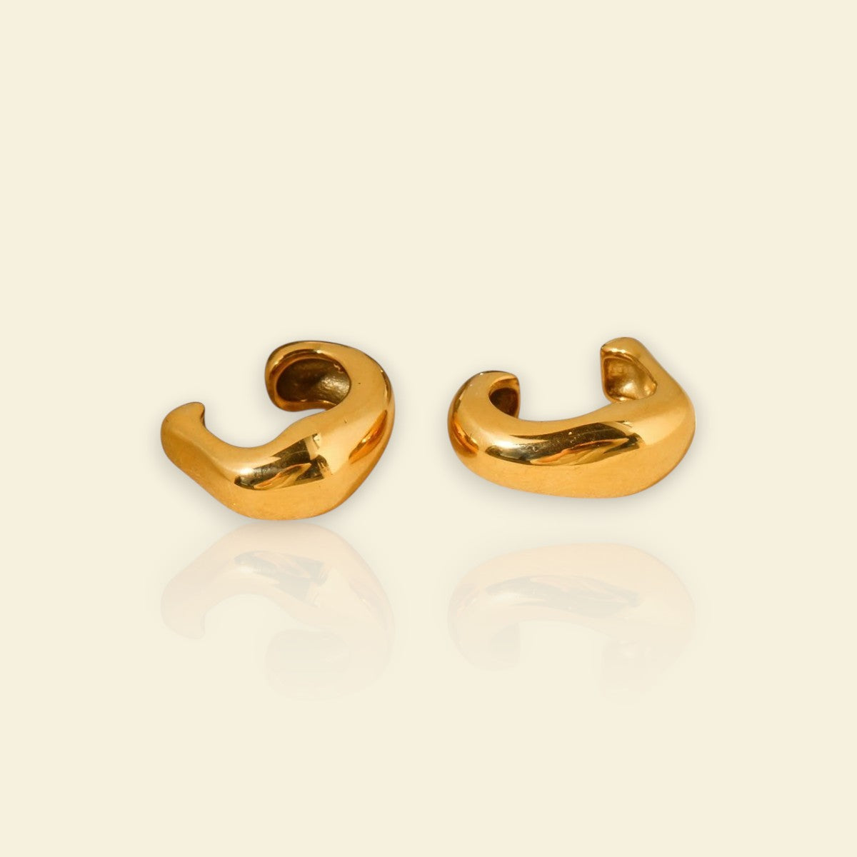 earcuff doré Sculptura, des faux piercings pour des oreilles non percées