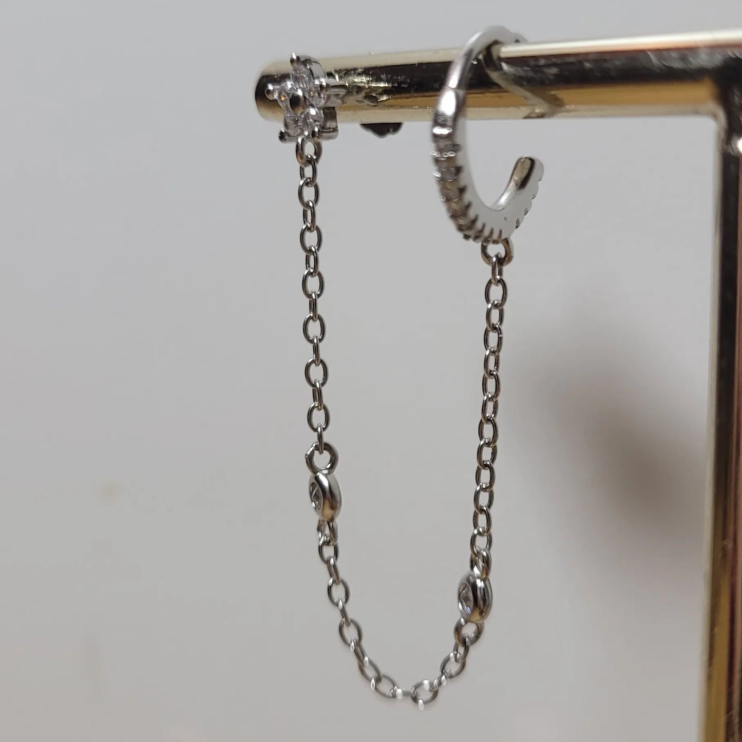 boucle d’oreille sans trou Singularu Nyra, ear cuff en argent sterling