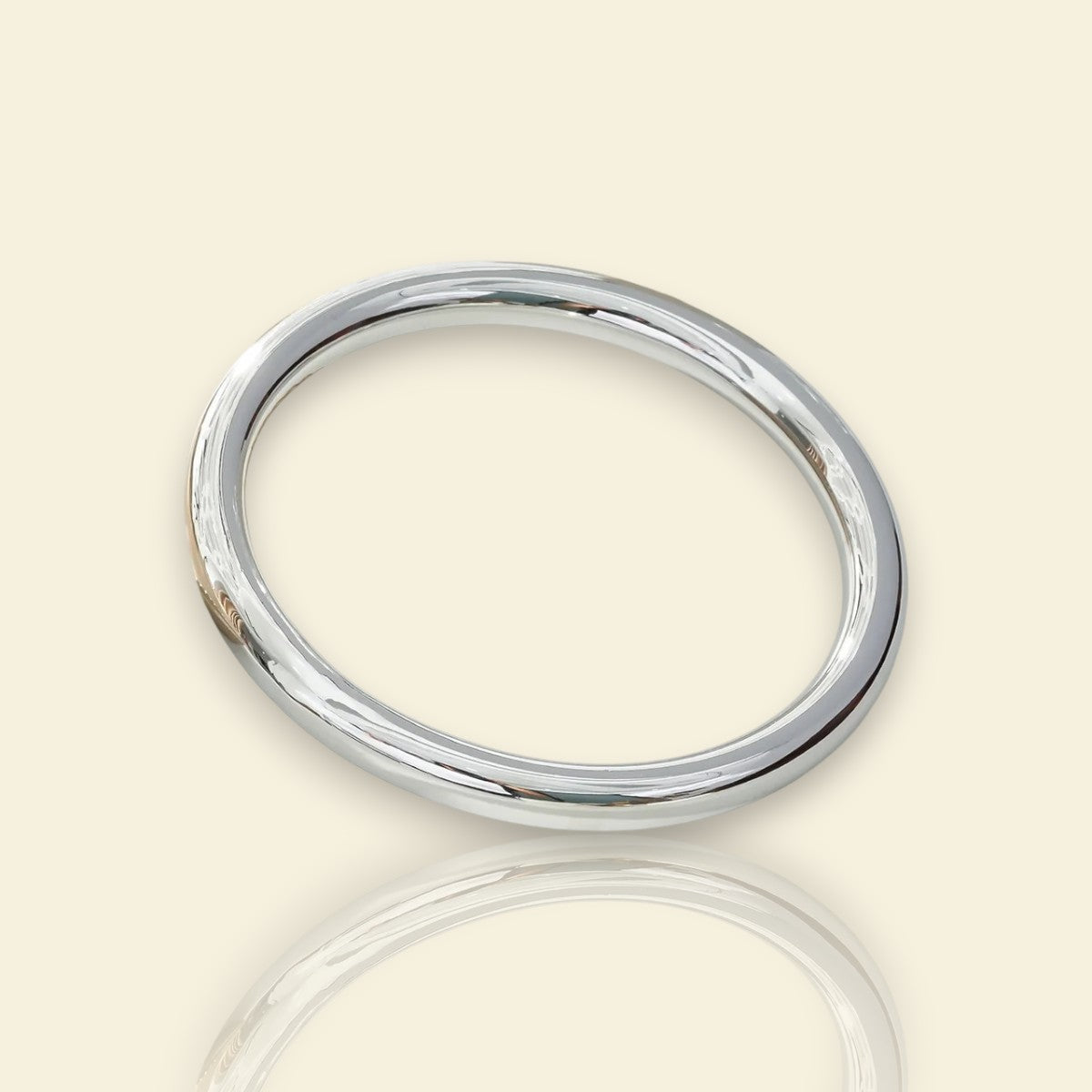 jonc femme Pretty Fine argenté, un bracelet rigide chic
